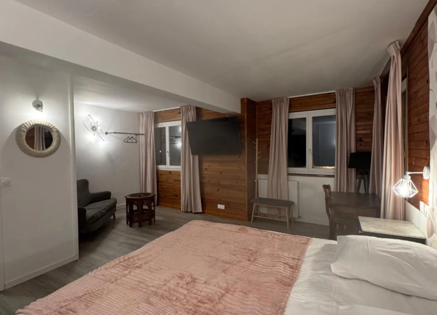 Le Napoleon Hotel Corps 0*,  France